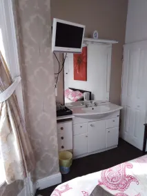 MyRoomz Seaview Hotel - Rom