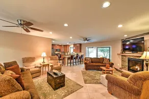 Lovely Phoenix Home w/ Expansive Patio & Fire Pit! - Interiør
