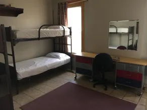 Avenues Hostel - Room