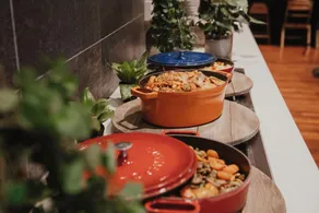 Home Hotel With - Restaurant