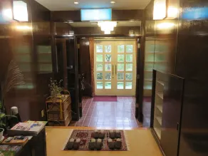 Nikko Pension L'escale - Inngangsparti