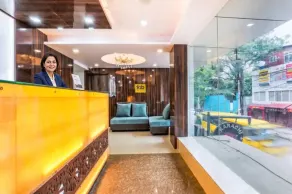 FabHotel Crown Heights - Nr Kormangala Club - Resepsjon