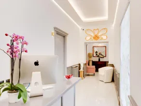 Queen Palace Suites - Coin salon dans le hall