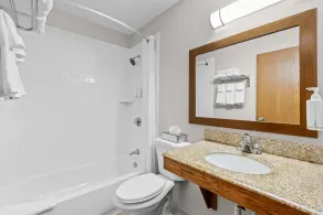 Days Inn by Wyndham Brunswick Bath Area - Salle de bain