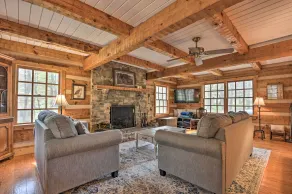 Riversong Cabin w/ Fire Pit on North River - Interiør