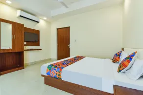 FabHotel Diamond I - Camera
