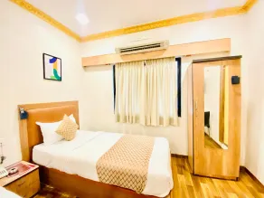 Hotel ABC Satellite Prahladnagar, Ahmedabad - Chambre