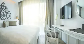 Anajak Bangkok Hotel - SHA Plus - Vue de la chambre