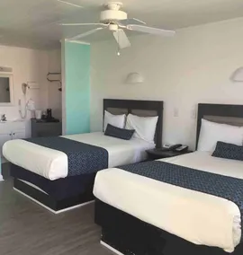 Ocean Crest Motel - Room