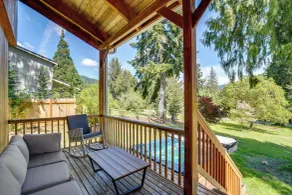 Mount Rainier Views & Hot Tub: Pet-friendly Cabin! - Innenbereich