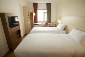 Ibis Saigon South - Room