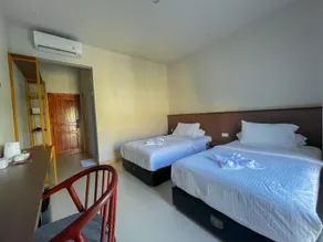 East Marina Guesthouse - Room