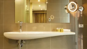 The Frames - Couples Retreat with Private Heated Pool, Spa & Sauna - Bathroom
