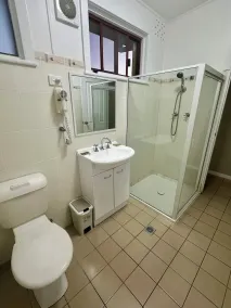 Tenterfield Motor Inn - Badrum