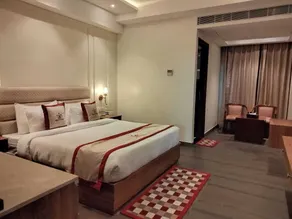 Hotel Holy Vivasa - Bathroom