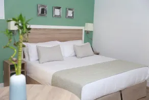 New Point Opera - Room