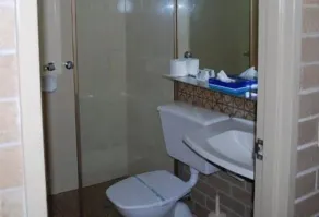 Town Centre Motor Inn - Bathroom