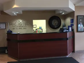 Microtel Inn & Suites by Wyndham Indianapolis Airport - Réception