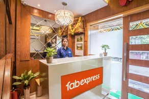 FabHotel Marol Metro - Recepção