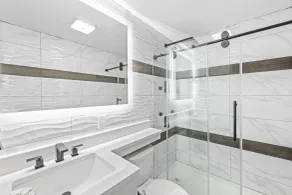 Hotel OPUS Bronx Near Bay Plaza Mall - Salle de bain