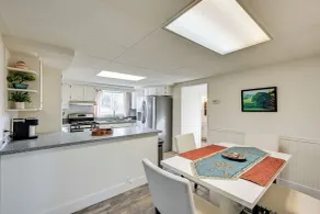 3 Mi to Auburn Station! Commuter-friendly Home - Intérieur
