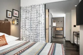 Moxy Louisville Downtown - Chambre