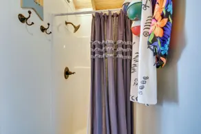 Bay St Louis Houseboat 6 Mi to Old Town & Beach! - Interior