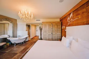 Le Hameau des Pesquiers Ecolodge, Curio Collection by Hilton - Camera