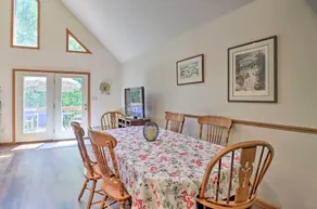 NOUVEAU! Lake Harmony Home avec bain à remous, terrasse et salle de jeux - Intérieur