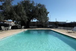 Americas Best Value Inn Uvalde - Pool