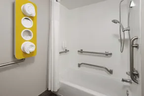Days Inn by Wyndham Acworth - Salle de bain