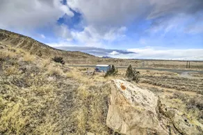'Cedar Mountain Hideout' By Cody Night Rodeo! - Interiör