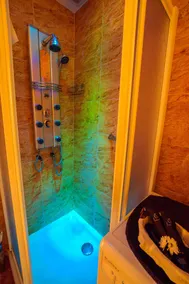 Cottage With Jacuzzi and Fireplace in the Room - Bagno