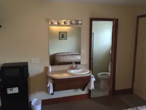 Evergreen Inn - Badrum
