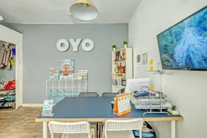 OYO Life 93097 Apartemen Gateway Pasteur By Kaisar Room - Rezeption