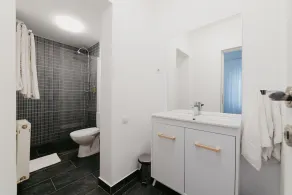 Meteor Central - Bathroom