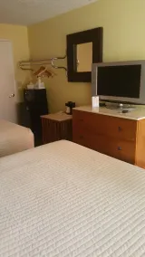 Days Inn by Wyndham Cocoa Cruiseport West At I-95/524 - Vue de la chambre