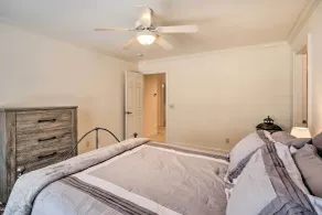 Upscale Home w/ Poker Room < 1 Mi to Golf! - Interiör