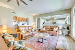 Luxe Mtn-view Mansion w/ Hot Tub in Phoenix! - Innvendig