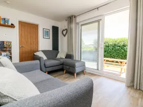 Waves - Wohnzimmer