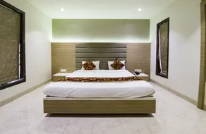 Hotel Grand Parivaar - Room