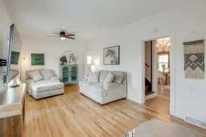 Fire Pit & Amazing Views! 15-acre Colfax Farmhouse - Innvendig