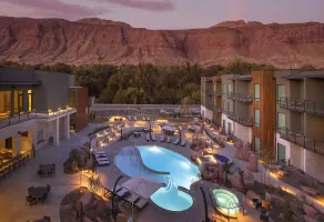 Hoodoo Moab, Curio Collection by Hilton - Piscine