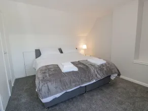 22 Turnberry Road - Room