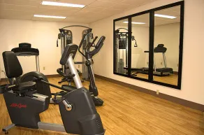 Staywell Inn & Suites - Fitness facility