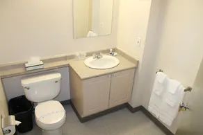 Appartement convivial et familial avec barbecue et piscine - Salle de bain