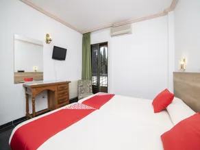 Hotel El Prado by Vivere Stays - Zimmer