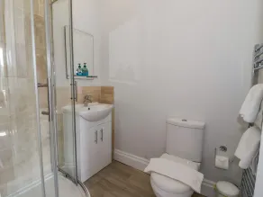 Cunliffe House - Bathroom