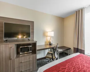 Comfort Inn & Suites Airport North - Chambre
