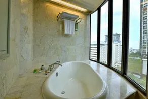 Evergreen Laurel Hotel Bangkok - View from room